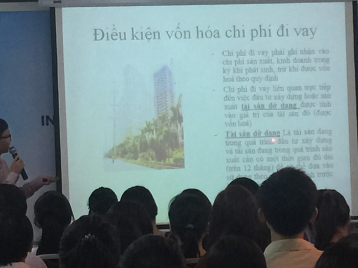 hoi thao 03.jpg